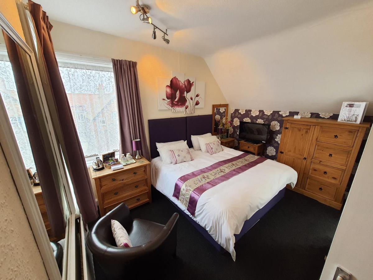 Bed and Breakfast Caxton House Скегнесс Экстерьер фото