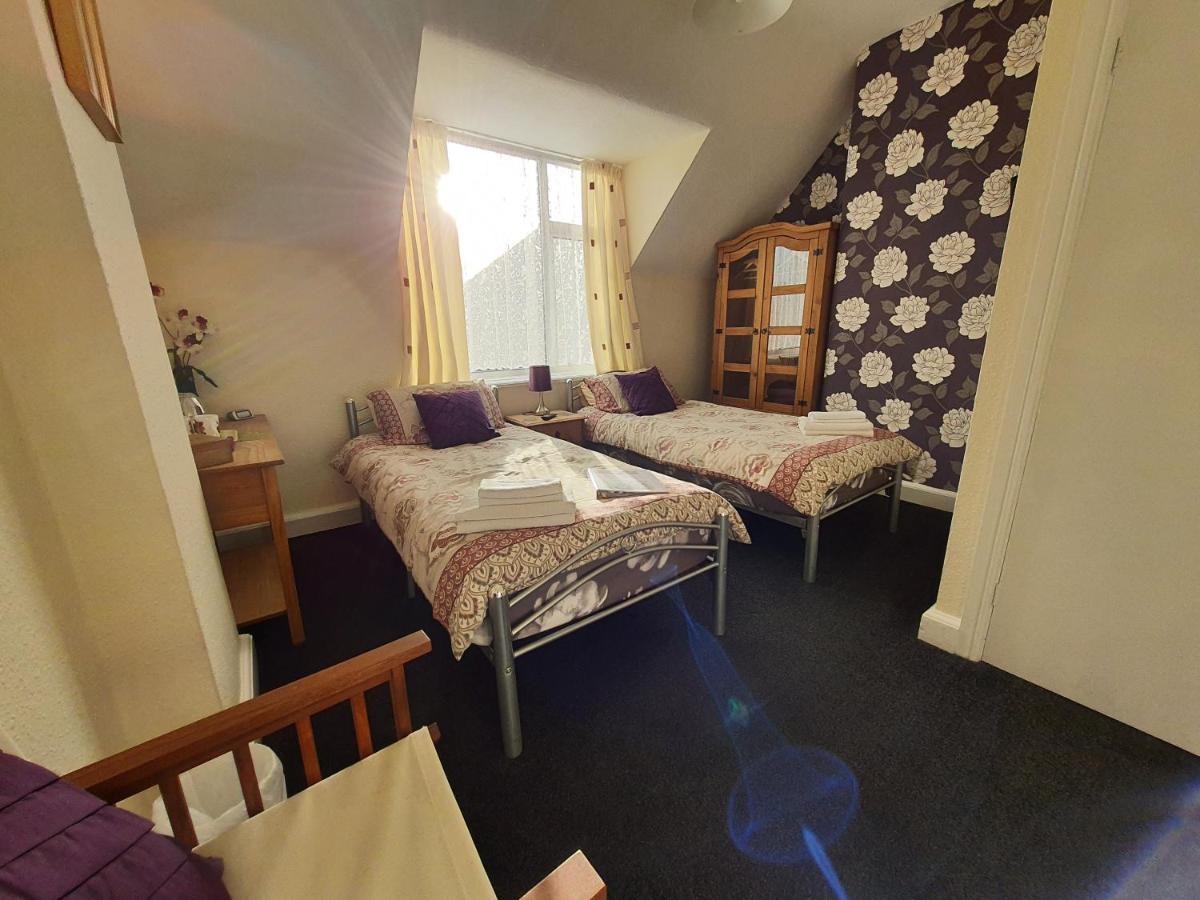 Bed and Breakfast Caxton House Скегнесс Экстерьер фото